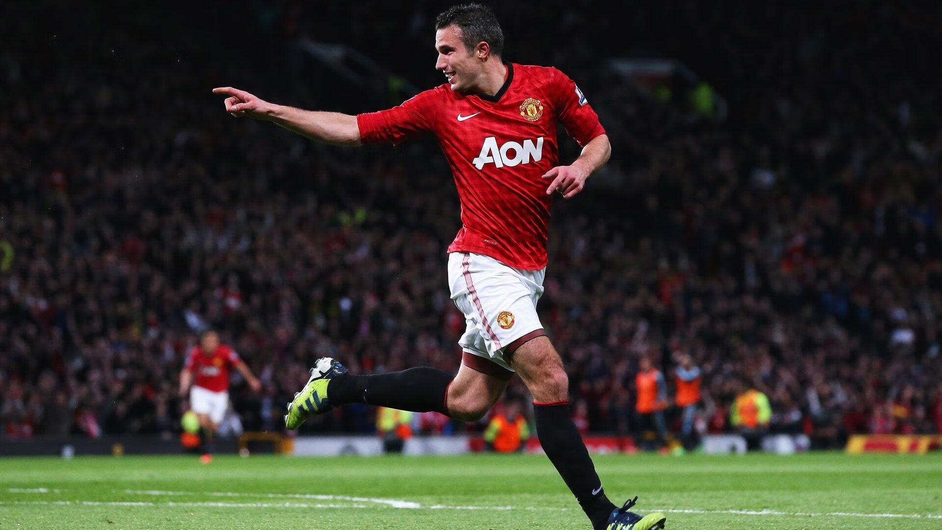 当年度焦点遇上黑色幽默，国米淘汰赛晋级背后的战术清醒与战略迷雾