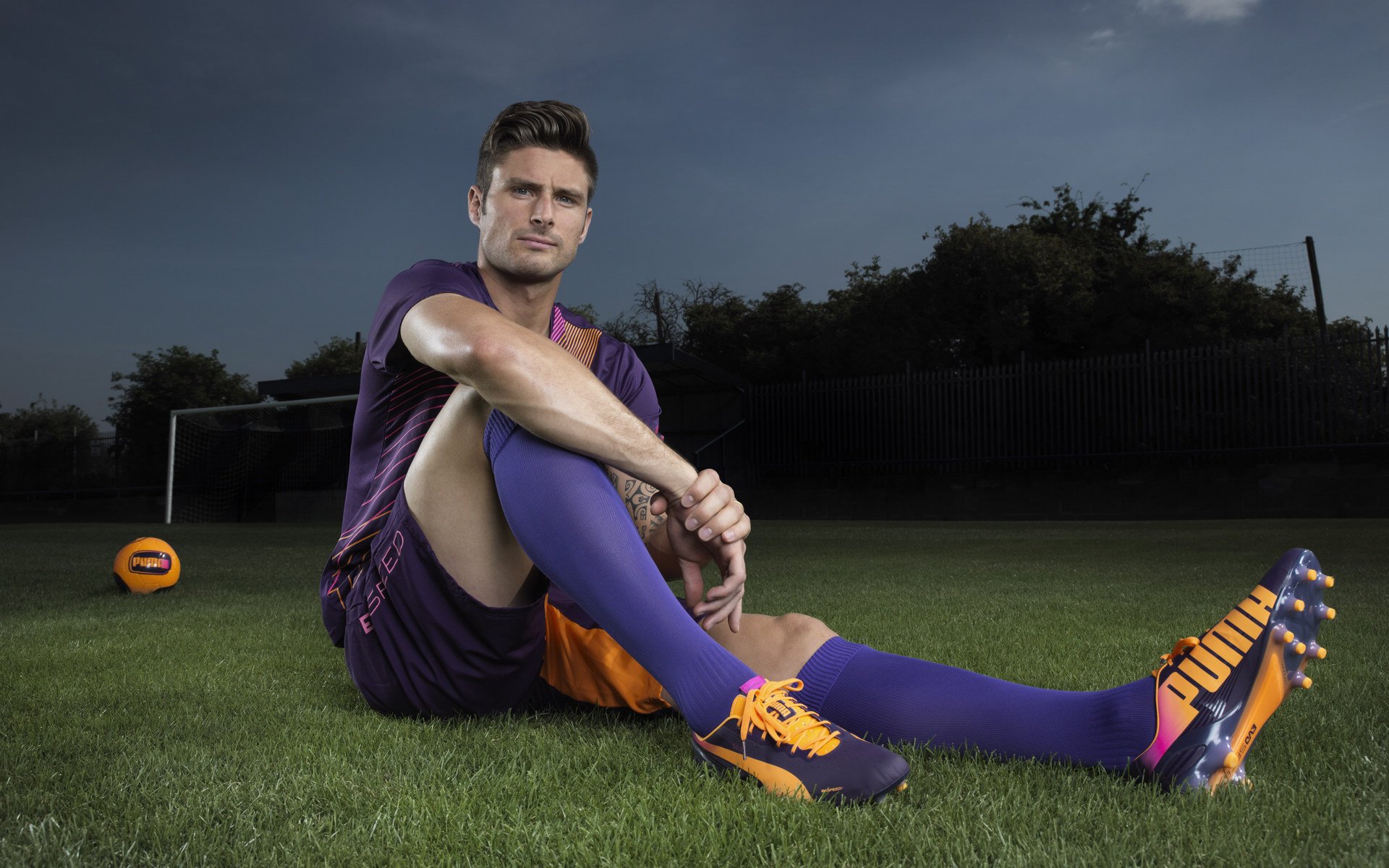 球场炼金术士，当凯塞多用一粒任意球将秘鲁从悬崖边拽回