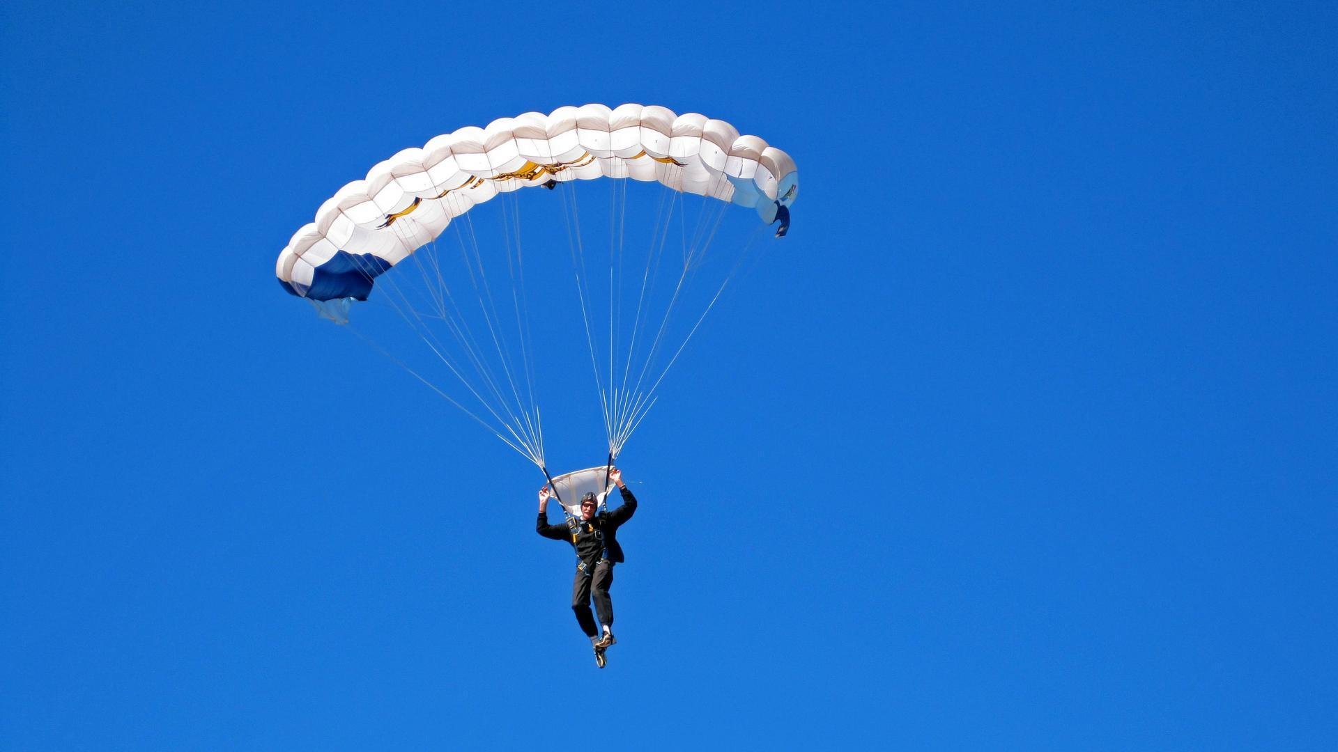战术革命与孤星闪耀，辽宁用体系碾压广厦，哈登用头脑接管世界