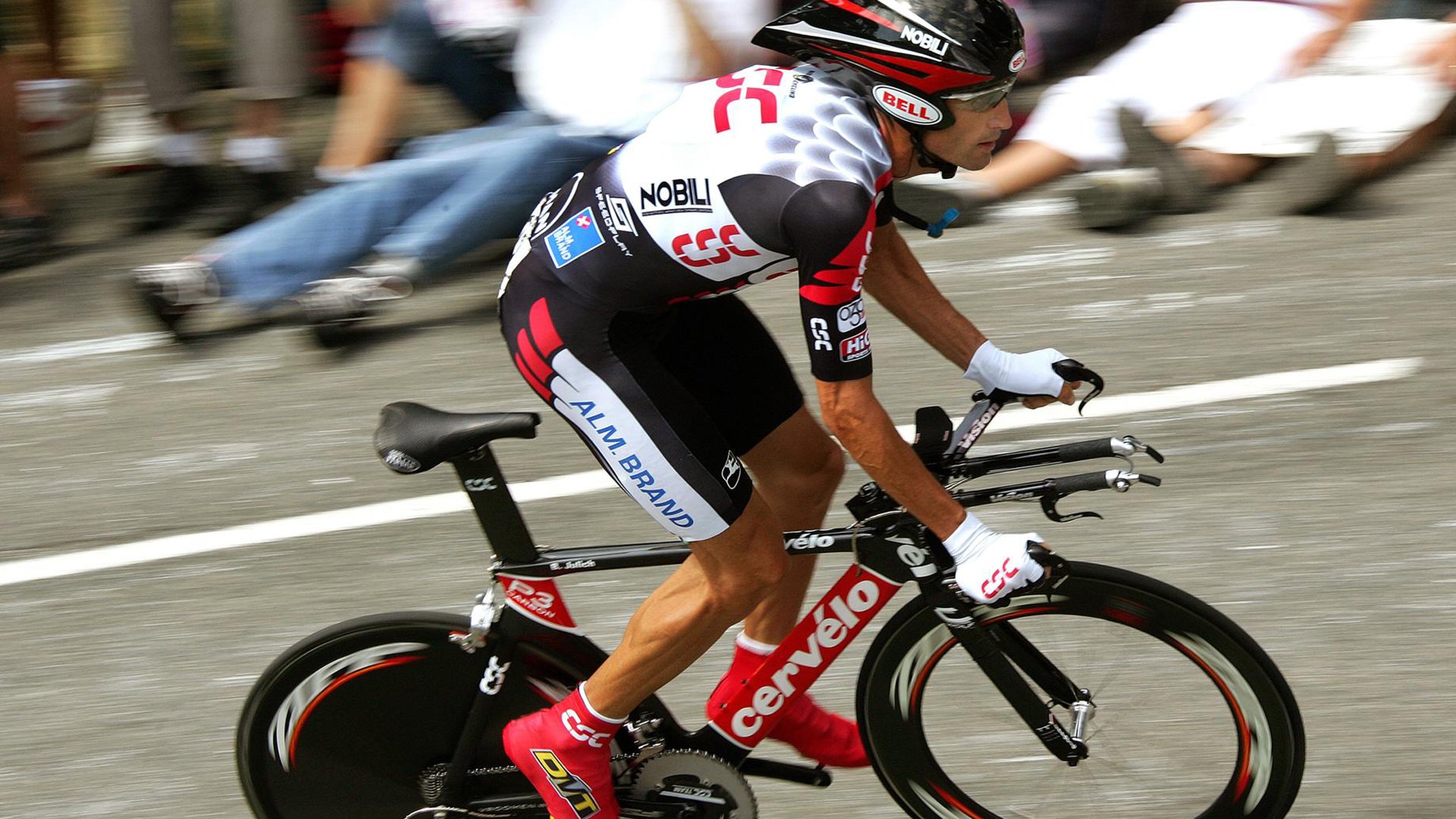 逆境破局！库里用一记神射完成球队神奇制导